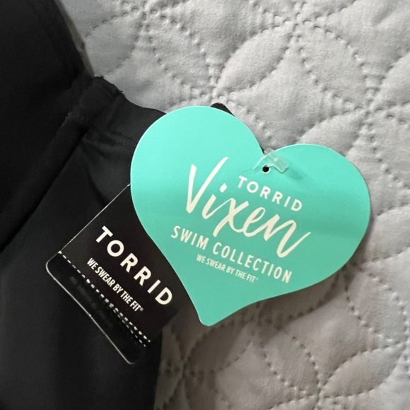 Torrid Push Up Bikini Top - Vixen Swim Collection - Picture 4 of 7